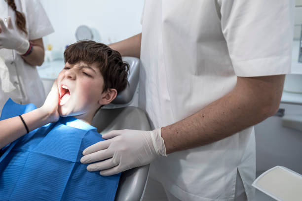 Best Emergency Tooth Extraction in French Mp, CA